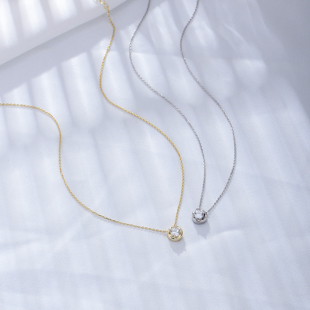 Whispering Hollow Kiss Necklace