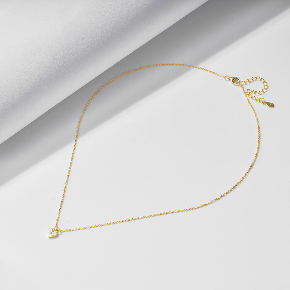 Lueur d’Amour Pendant Necklace