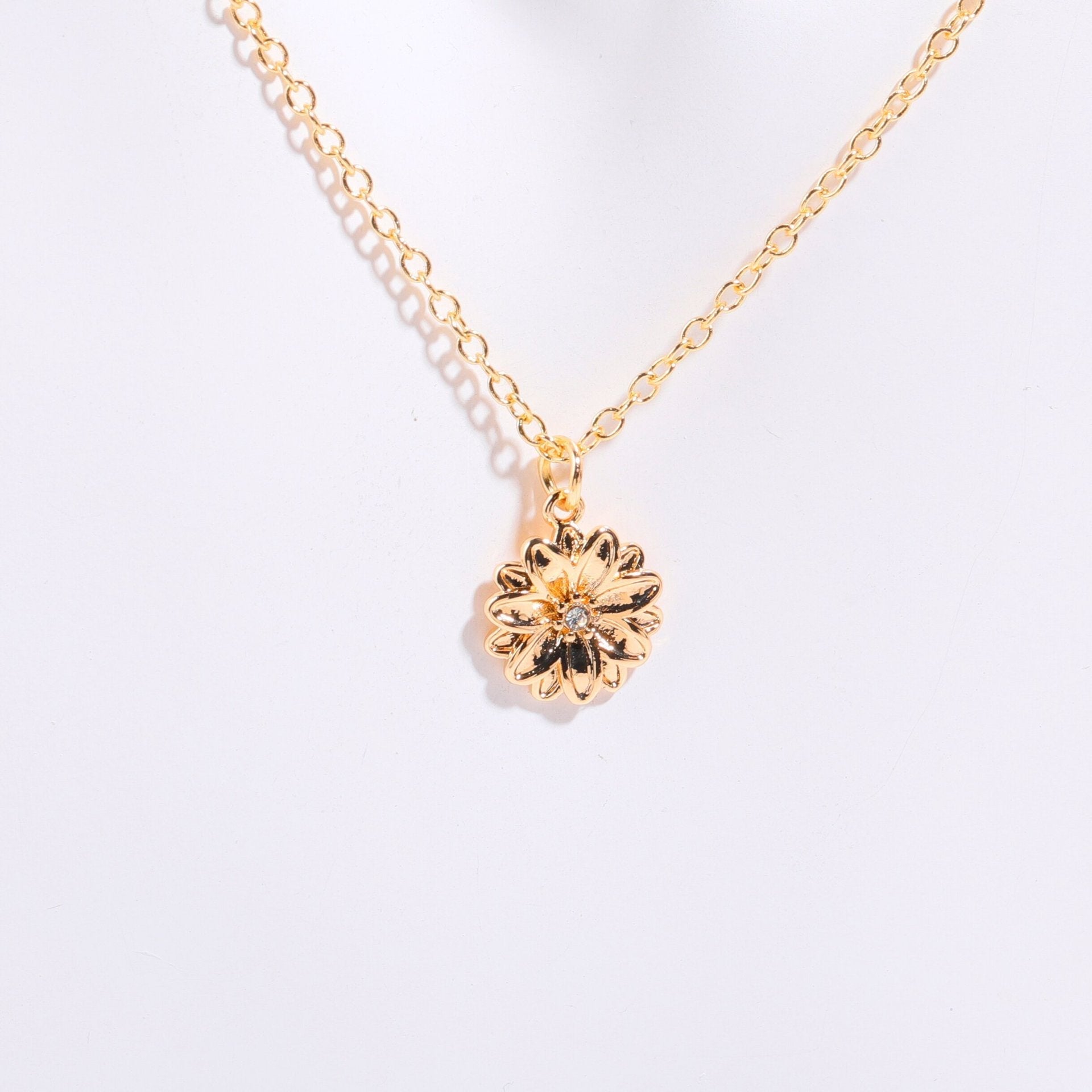 Mama's Bloom Birthstone Necklace