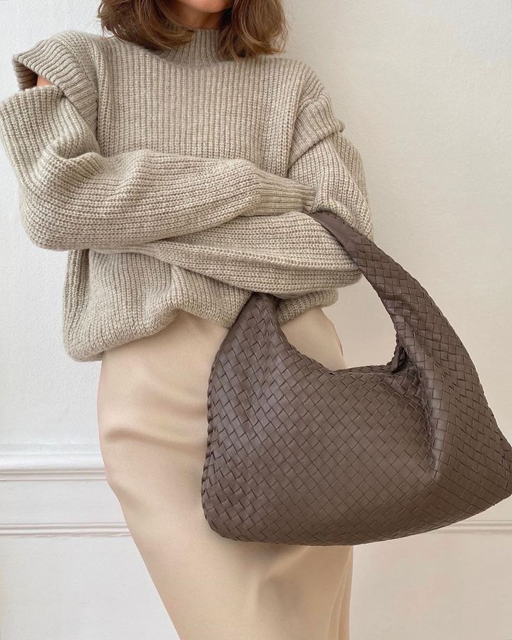 Victoria | Woven Maxi Bag