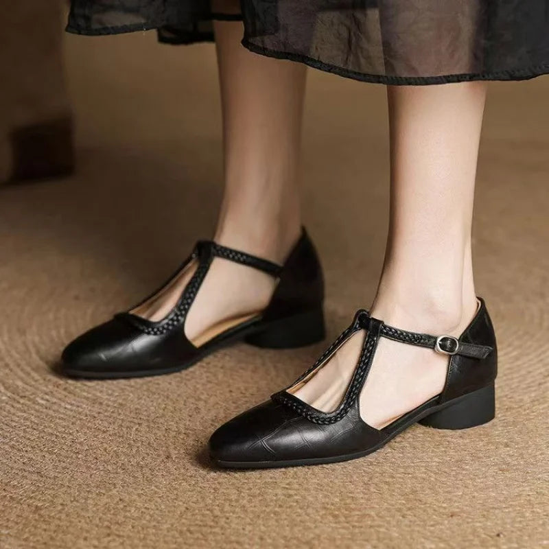 Lynelle™ | Bevora T-Strap Sandalet
